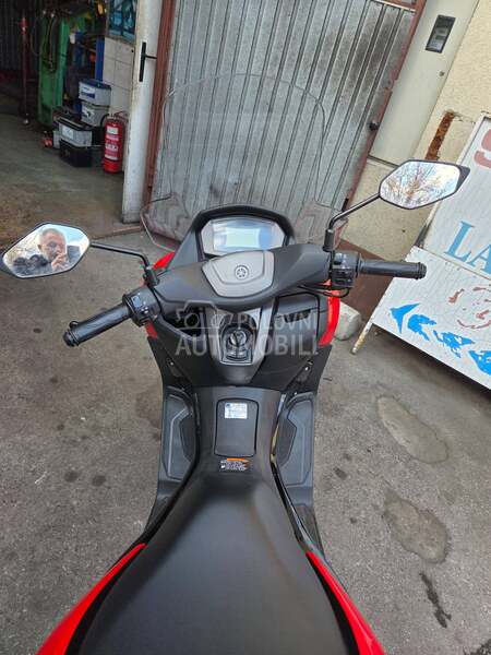 Yamaha Nmax