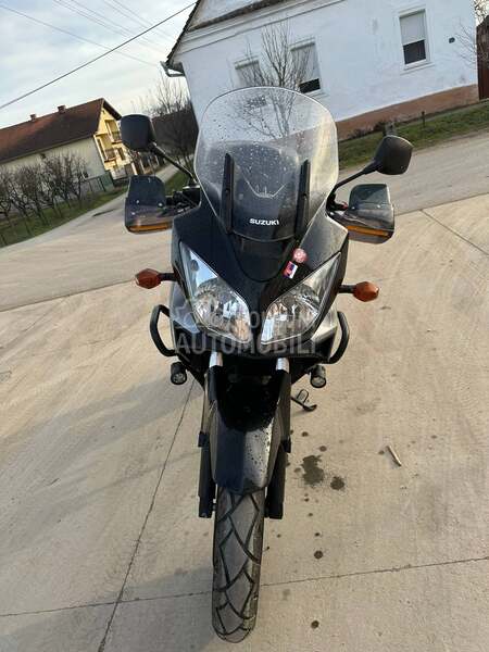 Suzuki V Strom