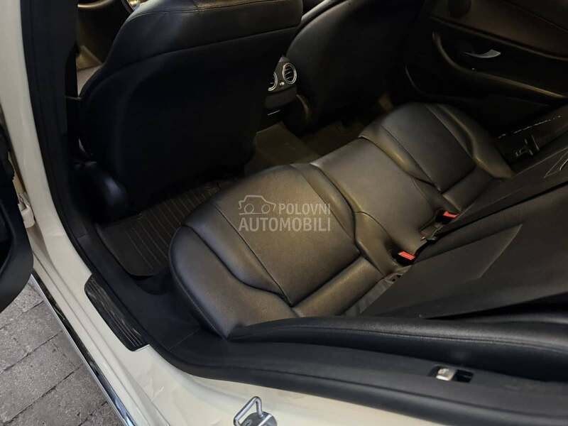 Mercedes Benz E 200 