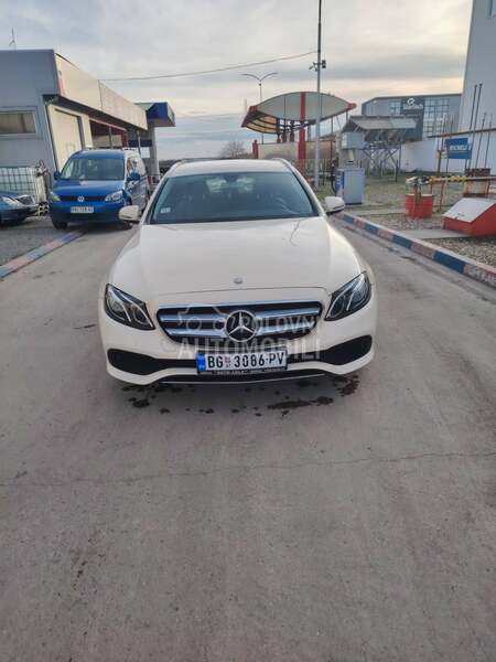 Mercedes Benz E 200 