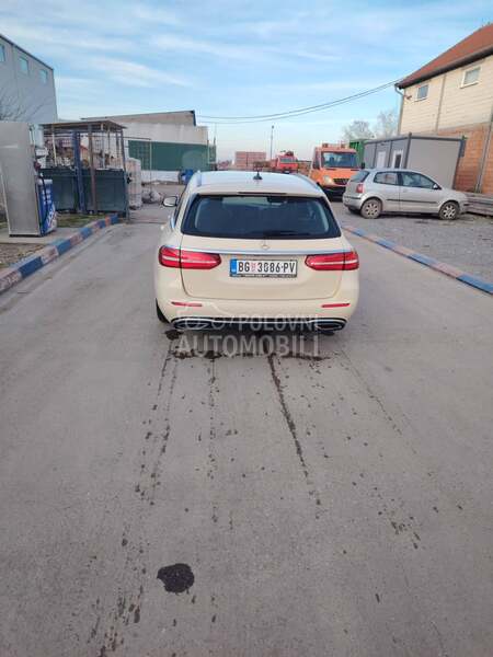 Mercedes Benz E 200 