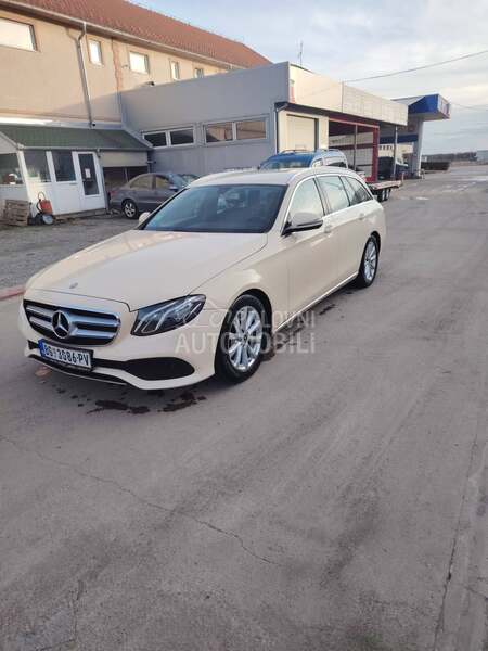 Mercedes Benz E 200 