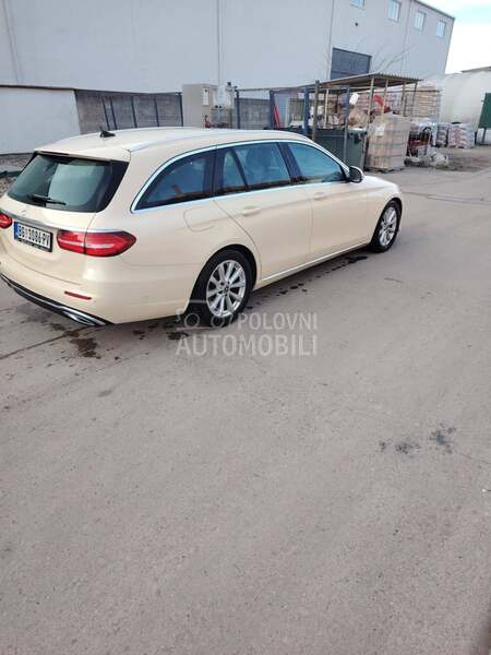 Mercedes Benz E 200 