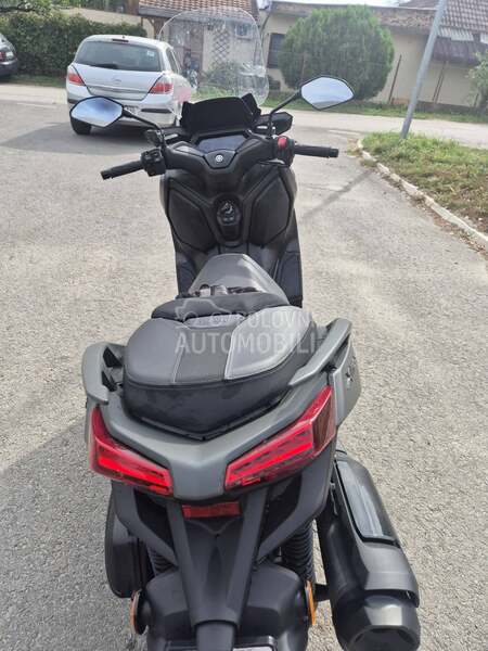 Yamaha xmax