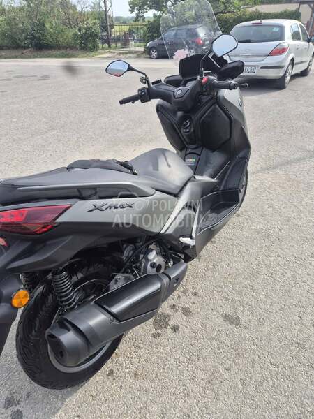 Yamaha xmax