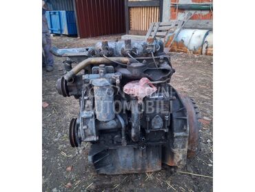 Motor od traktora 533