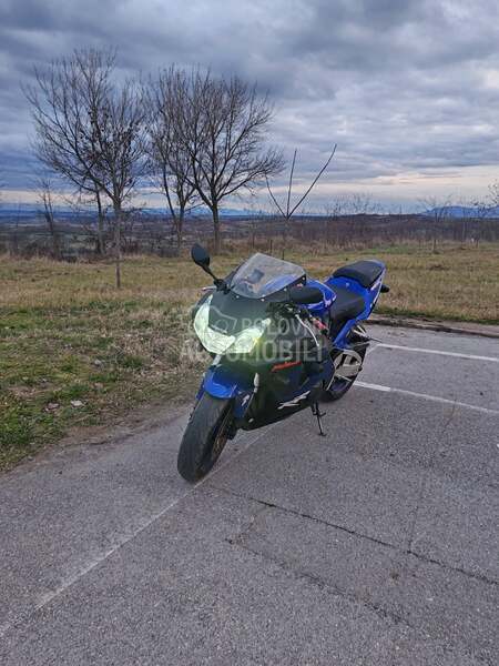 Honda CBR954RR