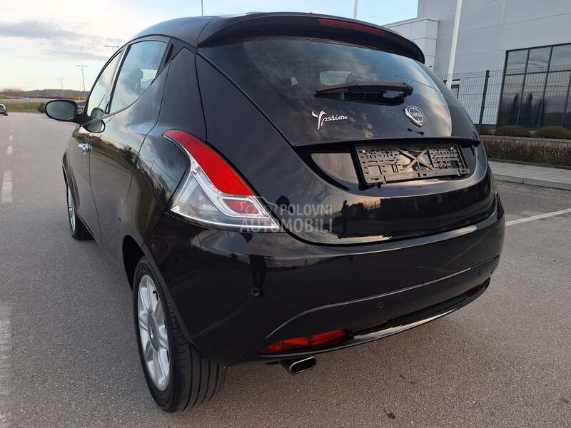 Lancia Ypsilon 1.2b 8v