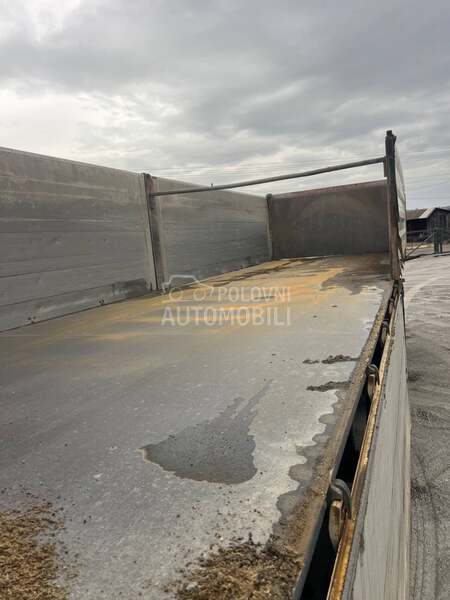 Schwarzmuller Paletni kiper