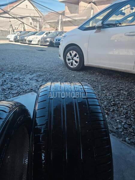 Falken 255/40 R17 Letnja