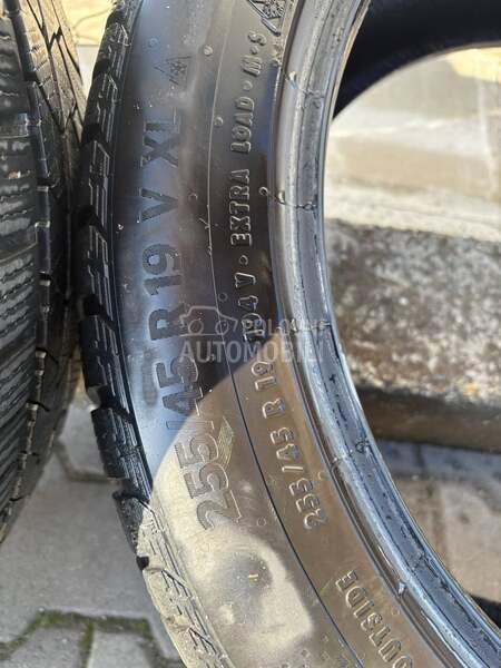 Continental 255/45 R19 Zimska