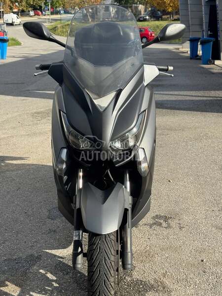 Yamaha Xmax