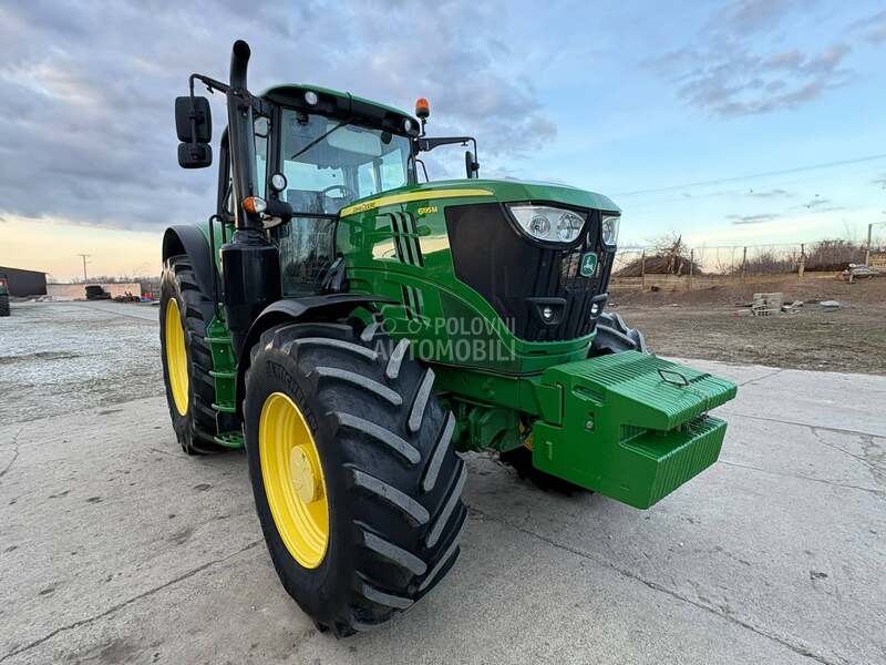 John Deere 6195M