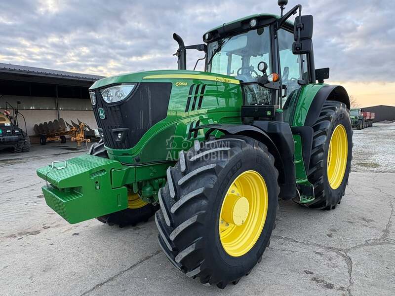 John Deere 6195M