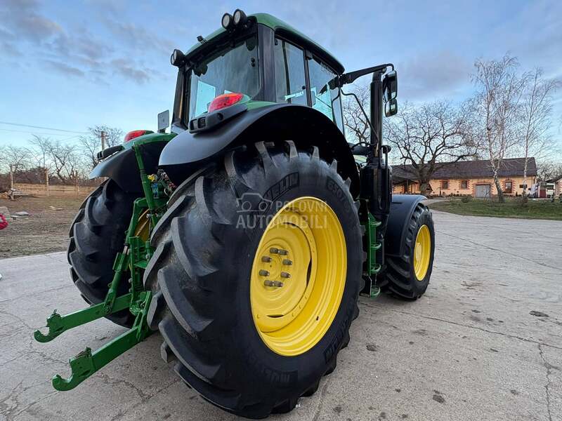 John Deere 6195M