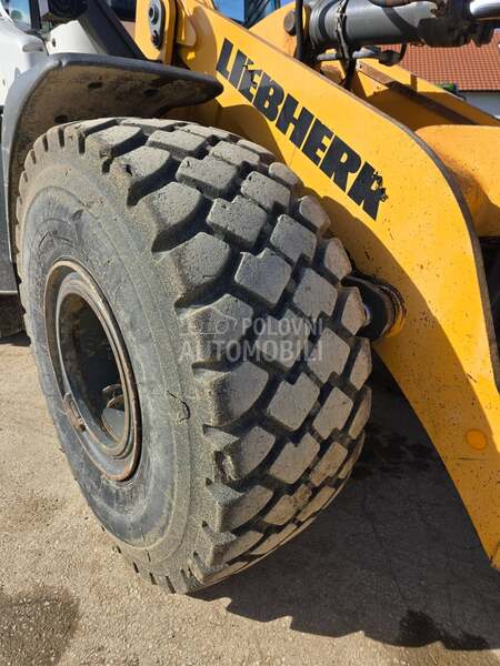 Liebherr L556