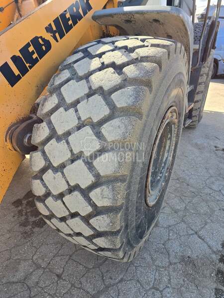 Liebherr L556