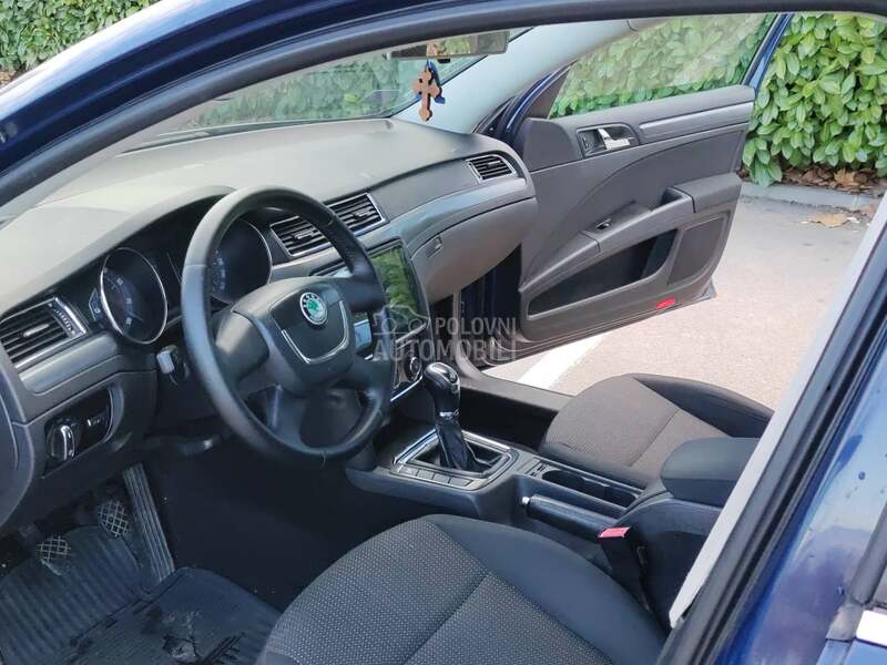 Škoda Superb 