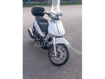 Piaggio Beverly