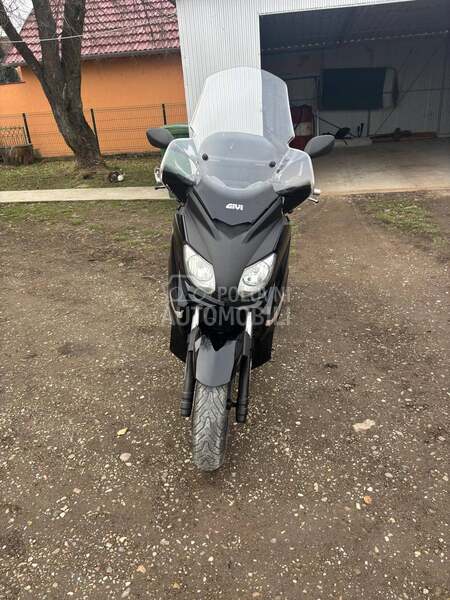 Yamaha xmax