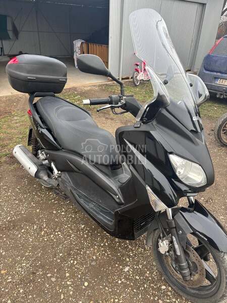Yamaha xmax