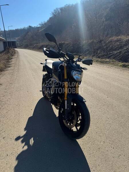Yamaha Mt09