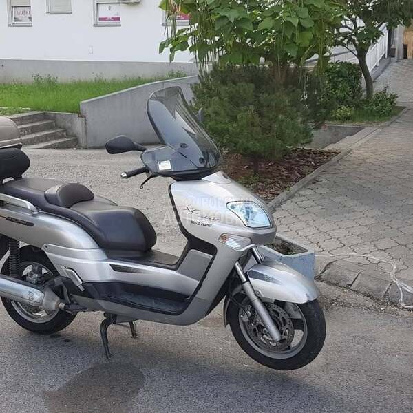 Yamaha XC Versity 300