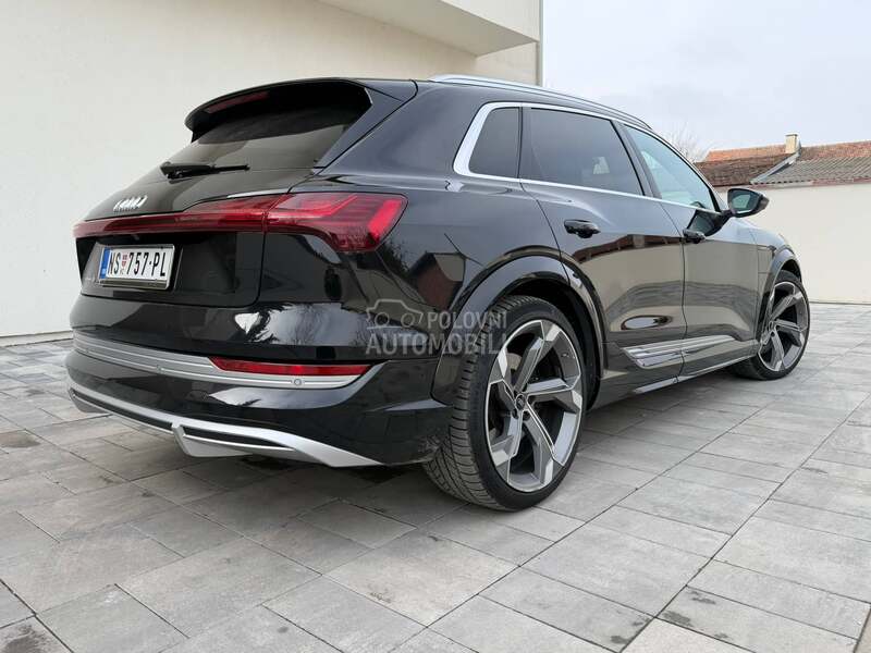 Audi e-tron S