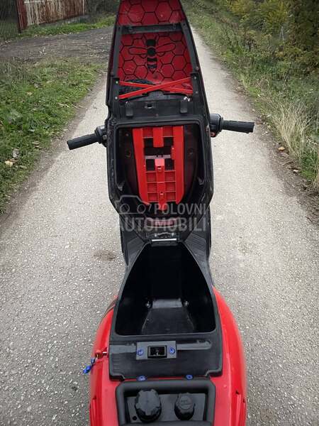 Malaguti phantom f12