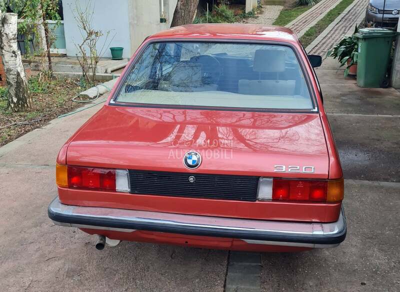 BMW 320 320