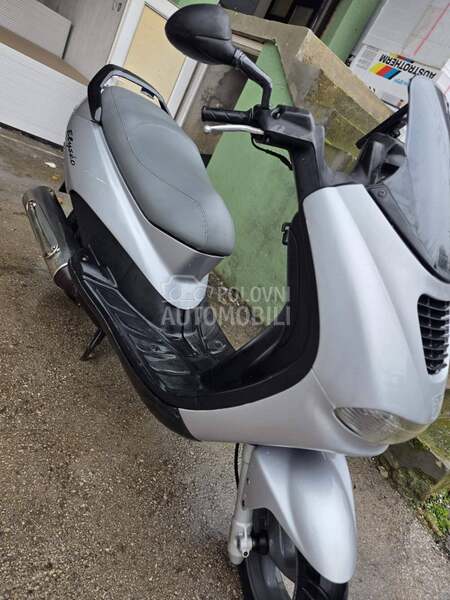 Peugeot Elyseo