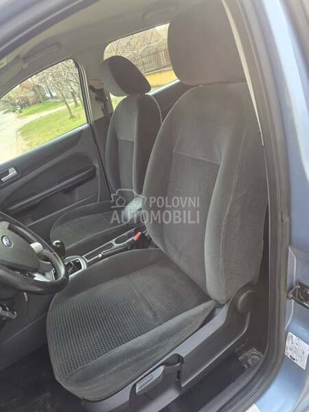 Ford Focus 1,6 pli.n GHIA .