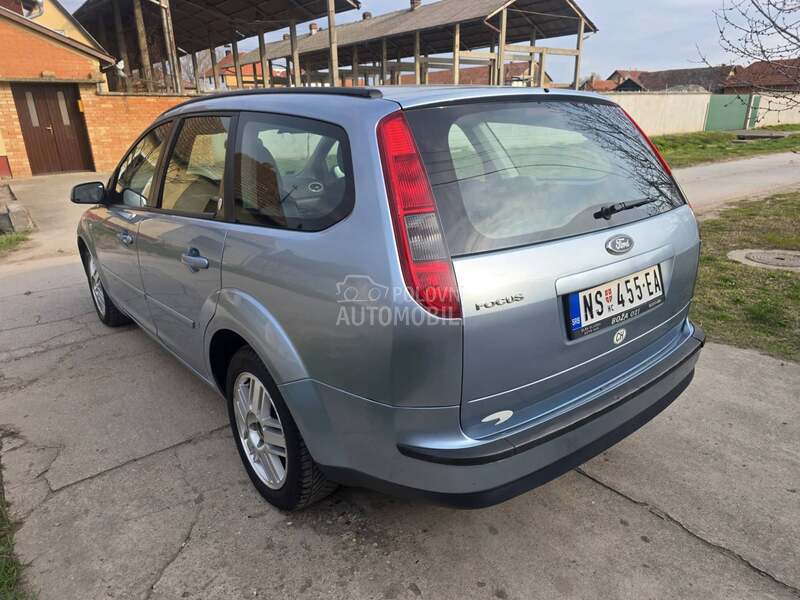 Ford Focus 1,6 pli.n GHIA .