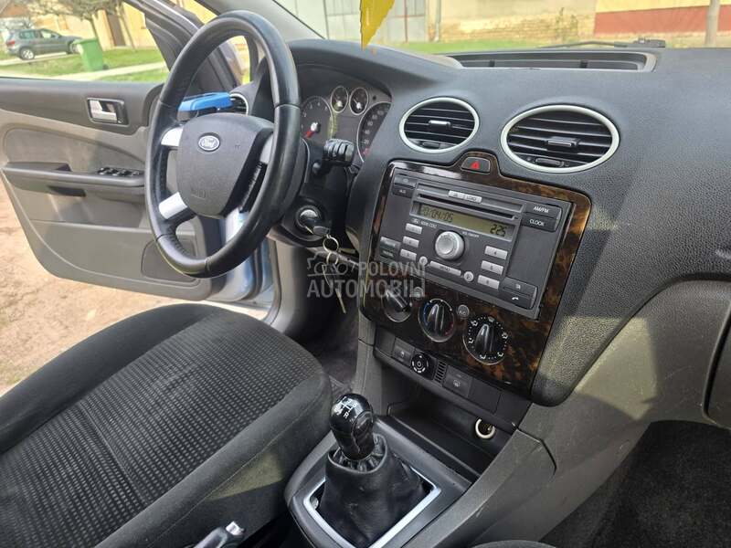 Ford Focus 1,6 pli.n GHIA .