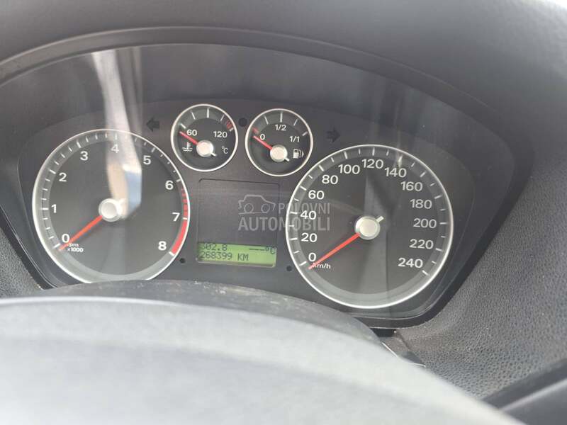 Ford Focus 1,6 pli.n GHIA .