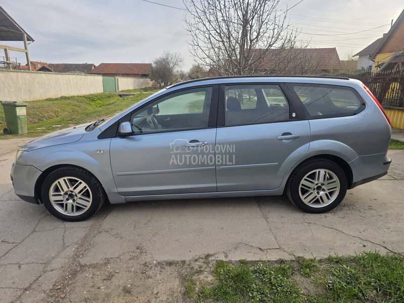 Ford Focus 1,6 pli.n GHIA .
