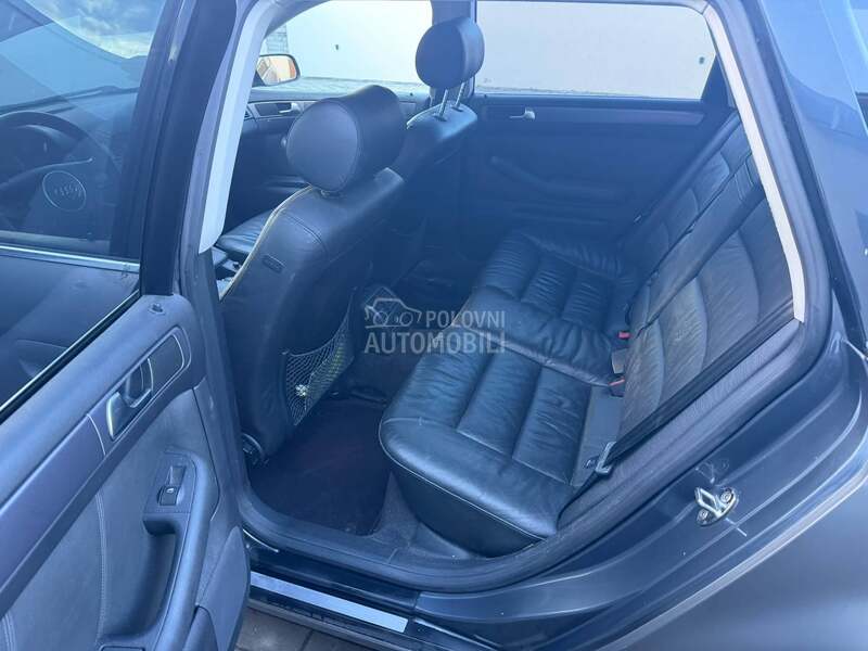 Audi A6 SA TABLICAMA