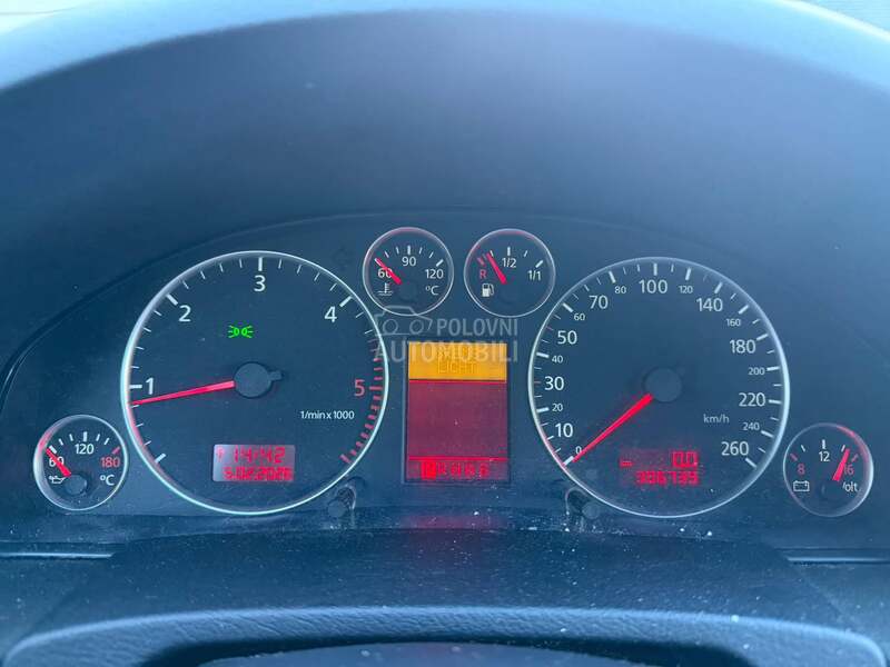 Audi A6 SA TABLICAMA