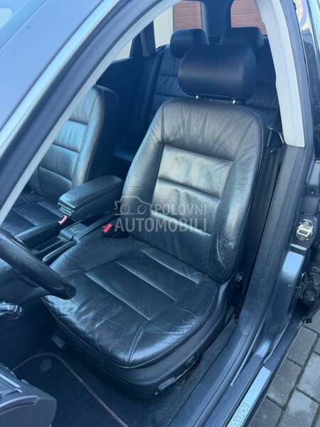 Audi A6 SA TABLICAMA