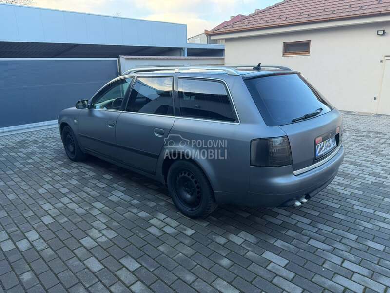 Audi A6 SA TABLICAMA