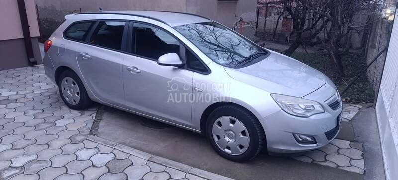 Opel Astra J 1.7 CDTI