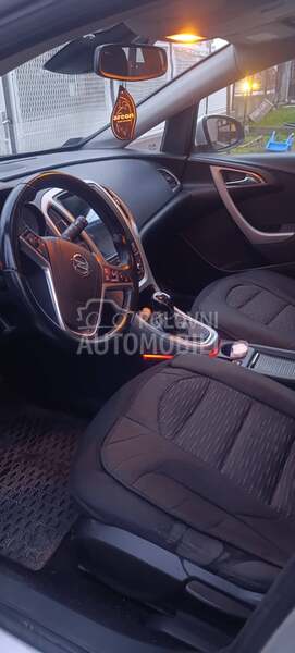 Opel Astra J 1.7 CDTI