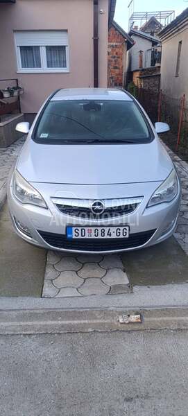 Opel Astra J 1.7 CDTI