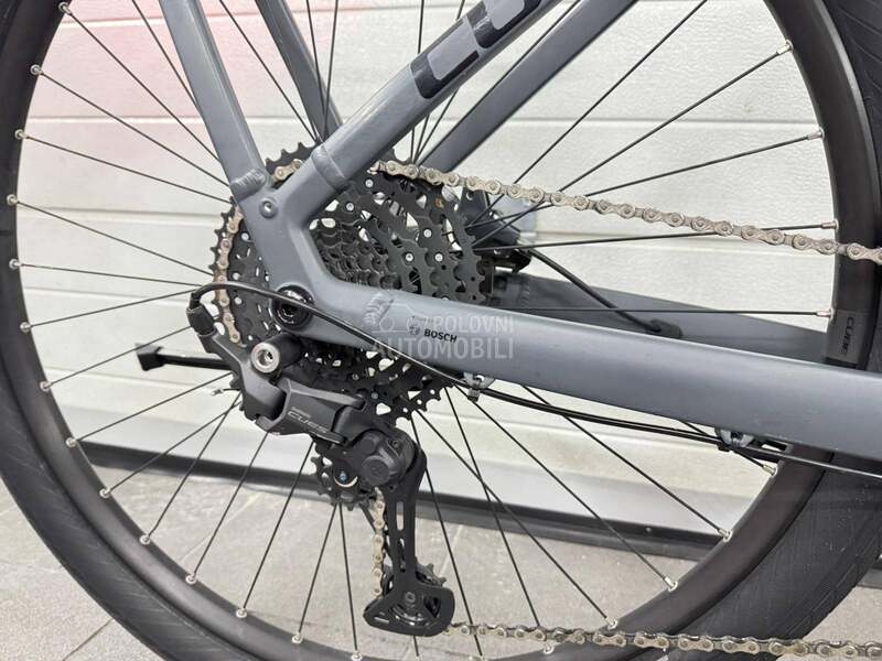 Cube Kathmandu smart 800wh M