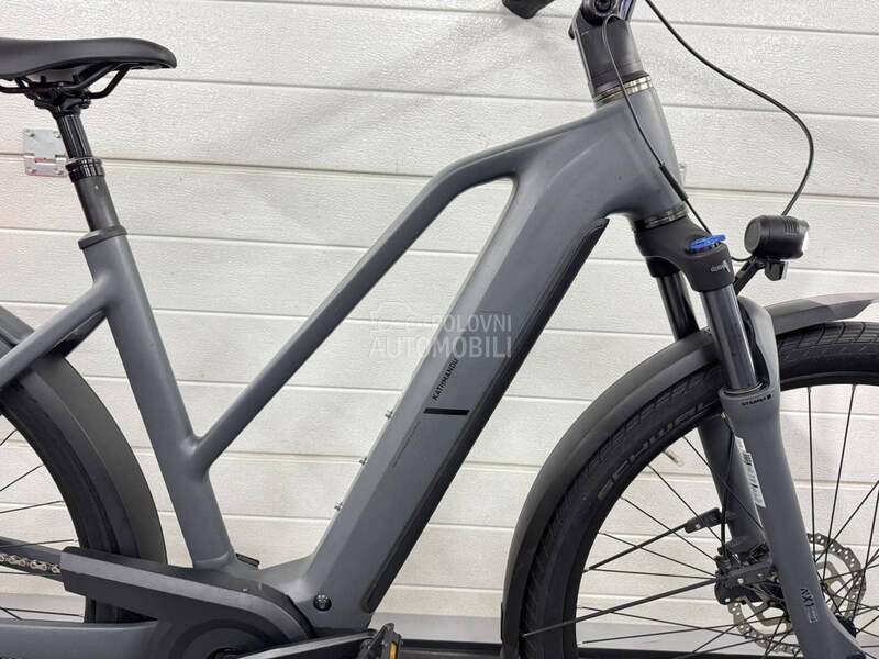 Cube Kathmandu smart 800wh M