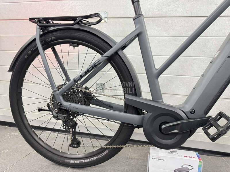 Cube Kathmandu smart 800wh M