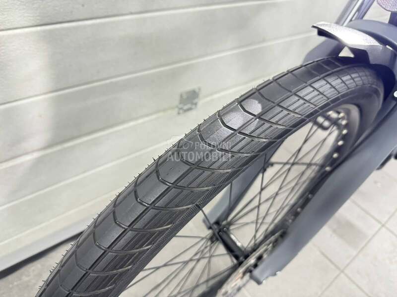 Cube Kathmandu smart 800wh M