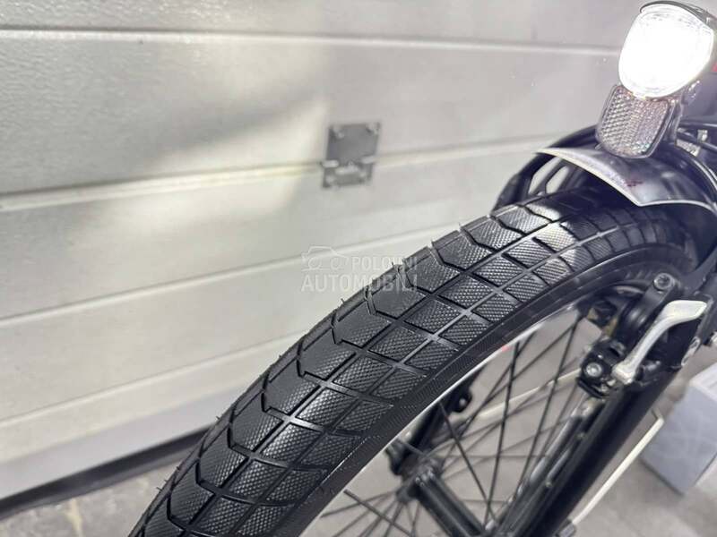 Isy Active line kao nov