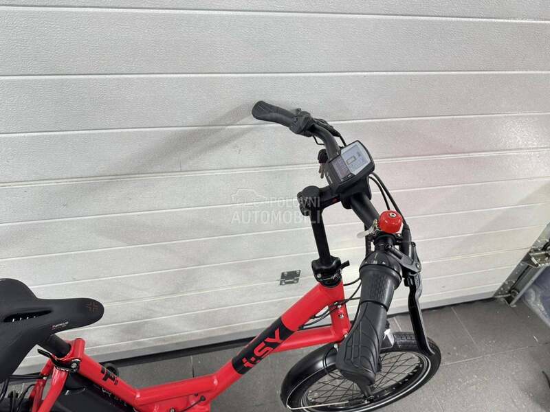 Isy Active line kao nov