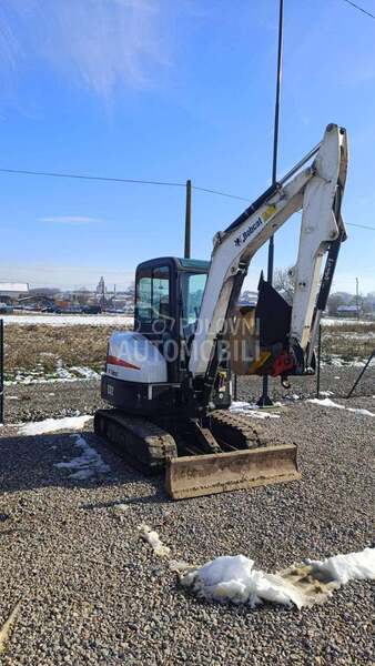 Bobcat E32